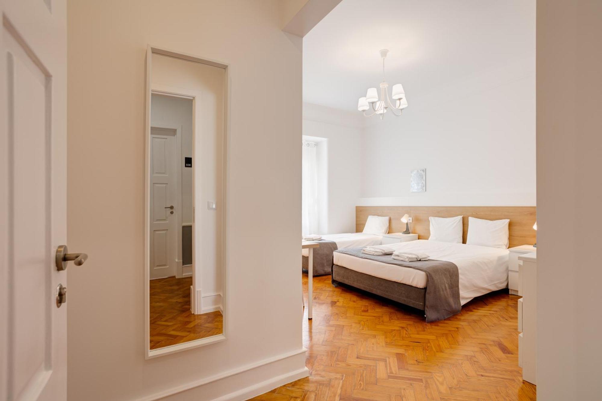 Home Out Rooms & Apartments Apartment *
