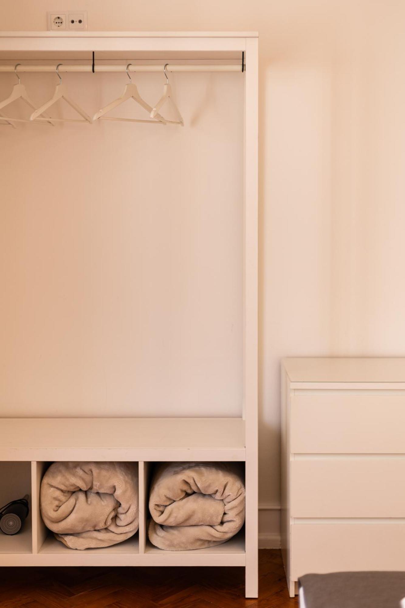 Home Out Rooms & Apartments Apartment Lissabon