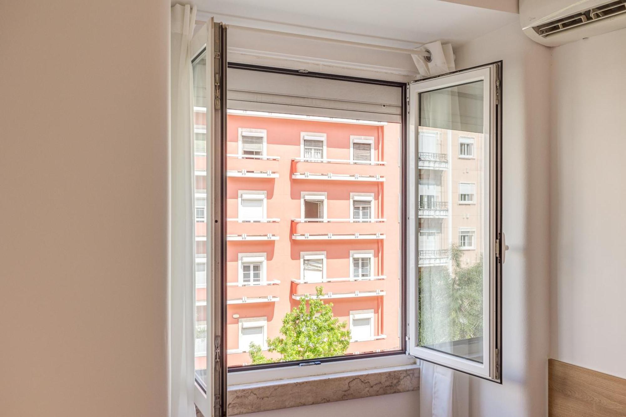 Home Out Rooms & Apartments Apartment Lissabon